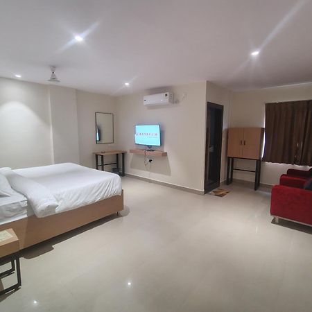 Hotel Blueearth Vizianagaram 外观 照片